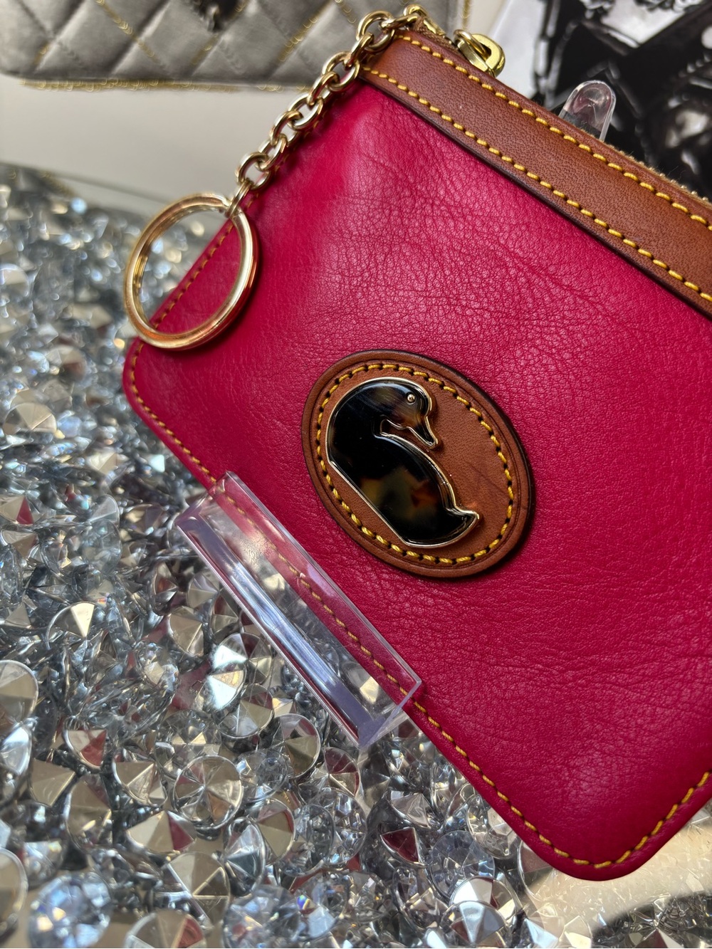 Dooney & Bourke 3D duck emblem wallet EUC - Picture 3 of 13